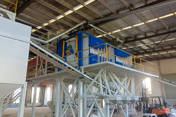 方形摇摆筛绿色筛分生产线现场